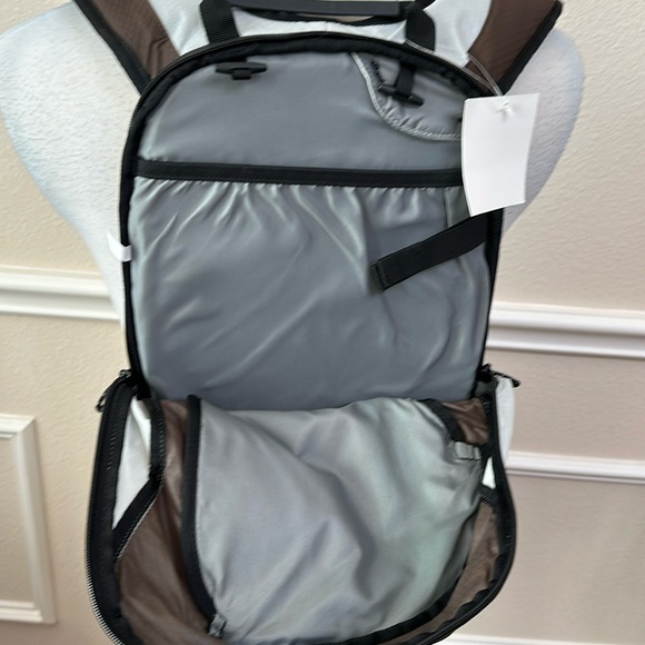 Spyder SILVERTON BACKPACK -Ash/Bison - Picture 12 of 15